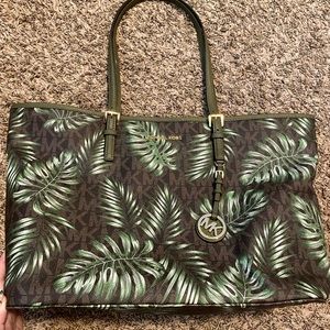 Michael Kors Large Jet Set Travel Tote